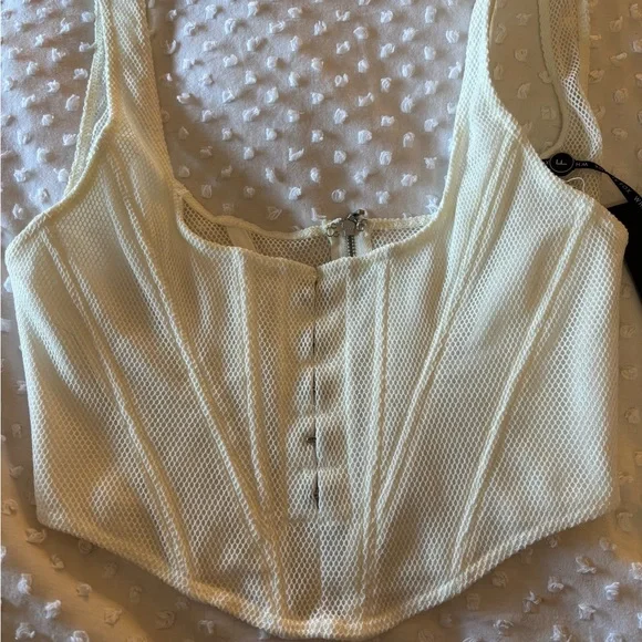 White Fox Boutique White Zip-Up Crop Top - Picture 2 of 4